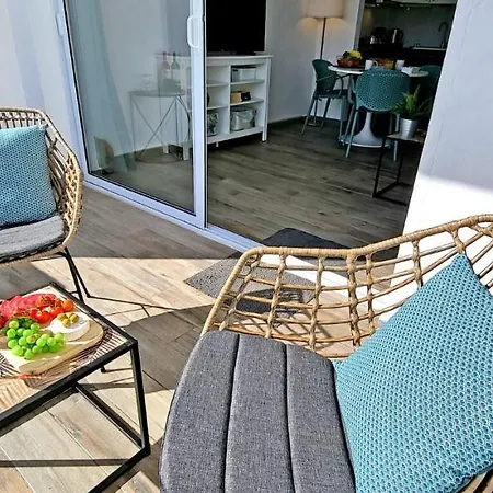 Las Palmeras Apartament *